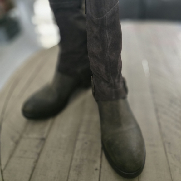 Vera Wang olive green suede motorcycle boots size 9 EUR 40 - Picture 8 of 13